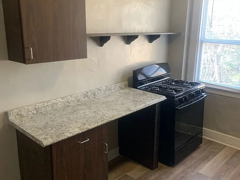 Western Arms Apartment Homes (DBA) — Photo 5