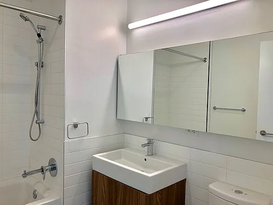 Rented by Stonehenge NYC LLC | media 8