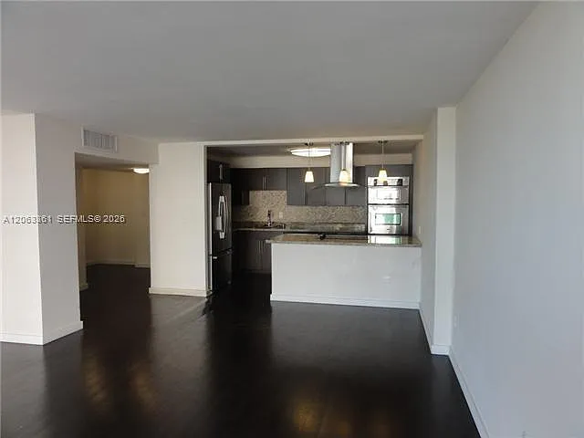 600 NE 36th St #402 — Photo 2