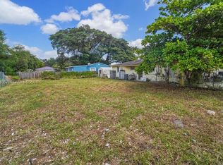 2455 NW 55th St, Miami, FL 33142