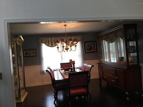4th image of 1470 Sequoia Cir