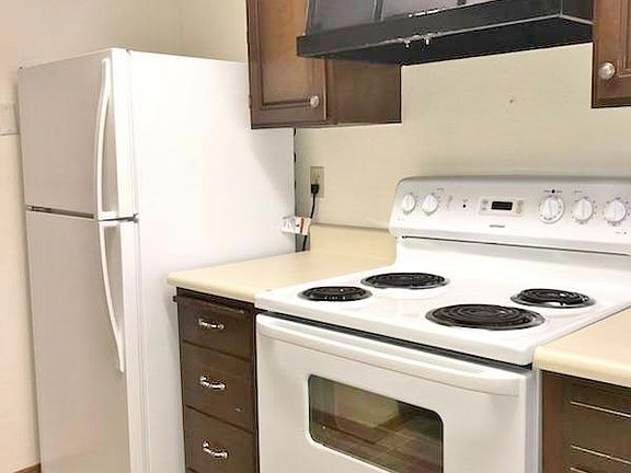 3rd image of 7425 Ruby Dr SW APT F15