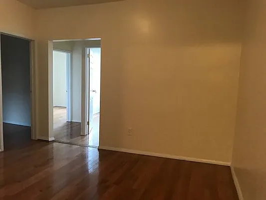 Rented by Perry Associates NYC Inc | media 4