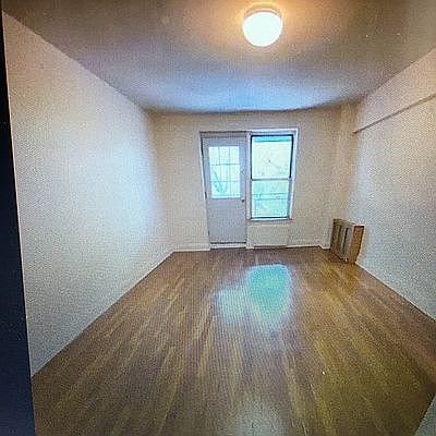 5th image of 143-08 Roosevelt Ave #506