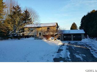 8296 Cicero Center Rd, Cicero, NY 13039