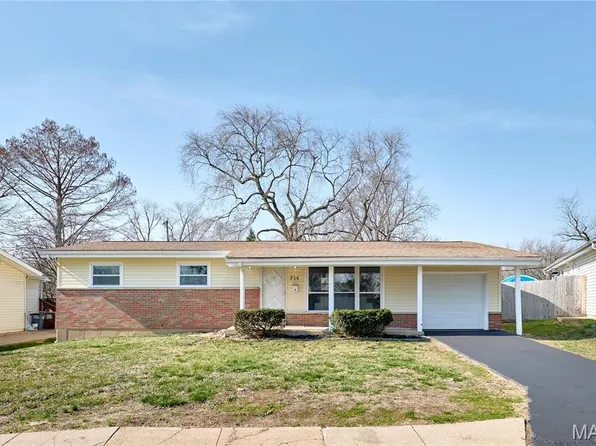 714 Lynn Haven Ln, Hazelwood, MO 63042