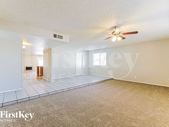4th image of 4546 E Arapahoe St