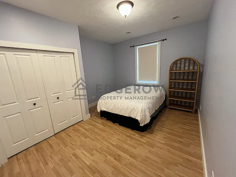 6926 Lake Michigan Dr — Photo 12