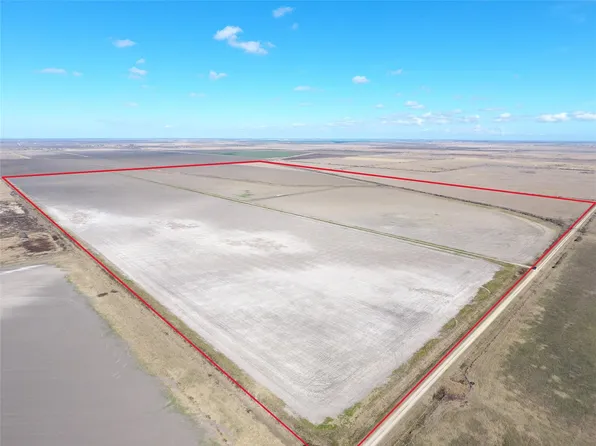 768 Million Dollar Rd, Palacios, TX 77465