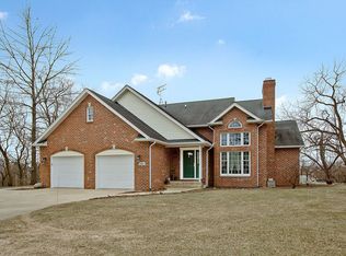 26 Lake Metonga Trl, Grant Park, IL 60940