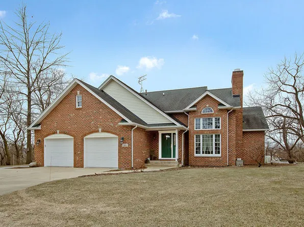26 Lake Metonga Trl, Grant Park, IL 60940