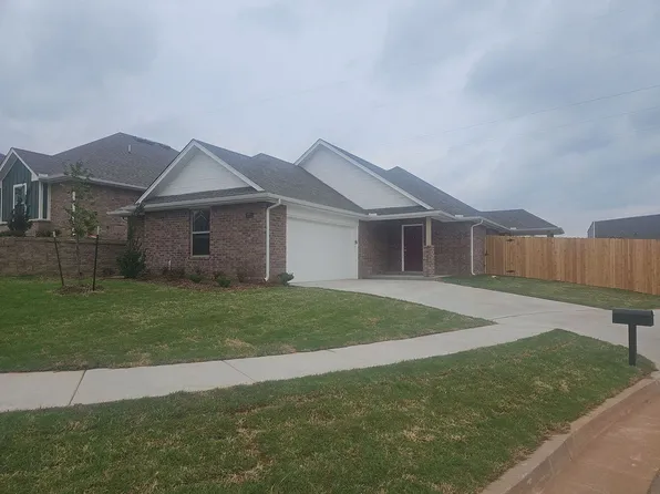 3701 Lynne Ave, Edmond, OK 73012