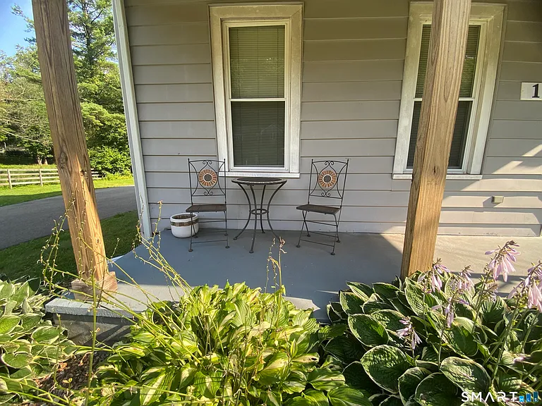 114 Nooks Hill Rd — Photo 26