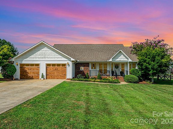 3rd image of 106 Charis Ln