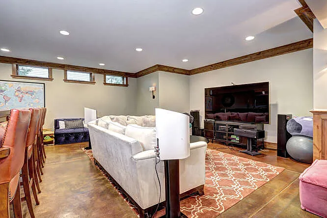 510 Hawthorn Ave — Photo 39