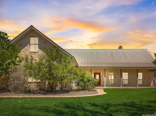 106 MULBERRY LN, Boerne, TX 78006