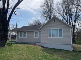 1100 Newport St, Winston Salem, NC 27105