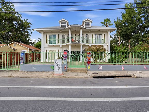 3rd image of 603 S SAN JOAQUIN AVE