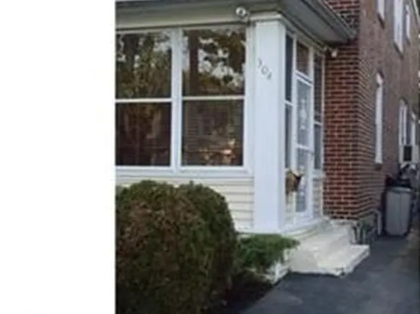 304 W 23rd St, Chester, PA 19013