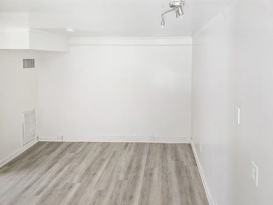 1 bed, $999 — Photo 4