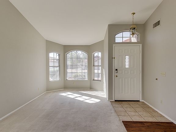 4th image of 4128 E Arbor Ave