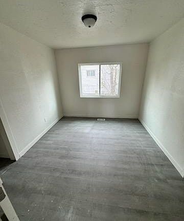 5th image of 702 Rice Ave