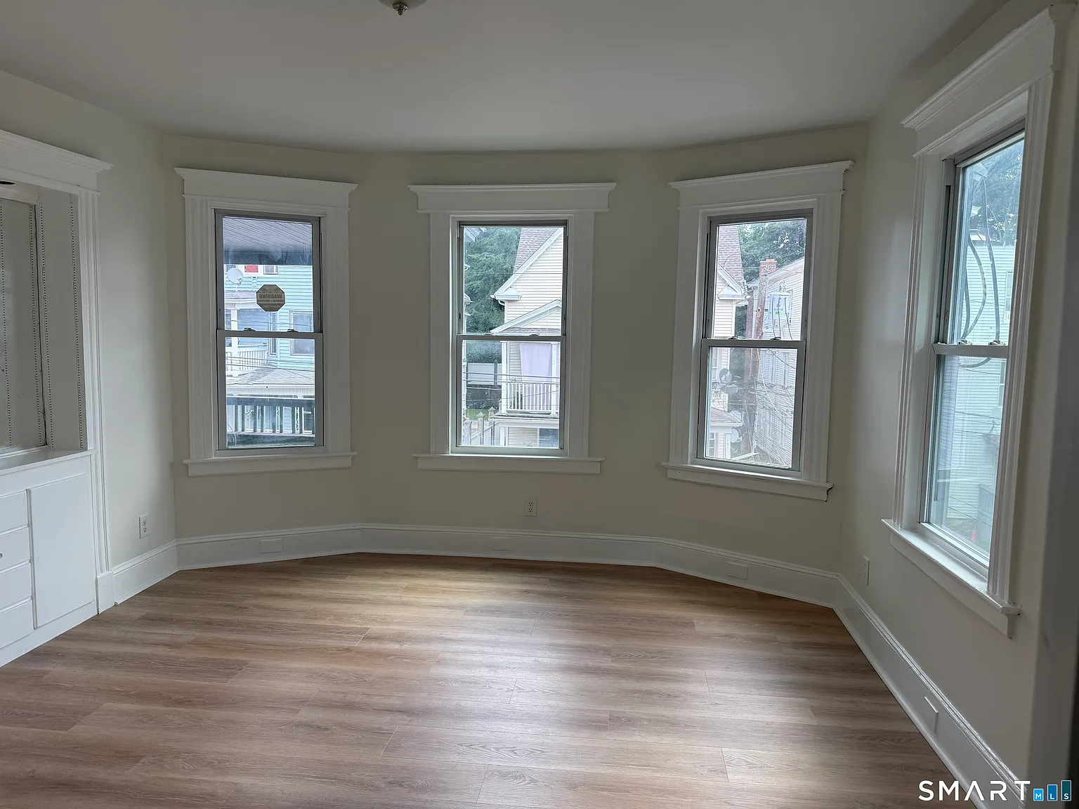 3 bed, 1.0 bath, 1000 sqft, $1,750 — Photo 3