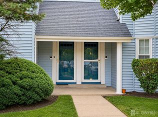 47 Tanglewood Ct, Monmouth Junction, NJ 08852