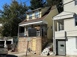 61-63 Newton Pl, Irvington, NJ 07111