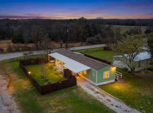 1501 Lark Ct, Azle, TX 76020