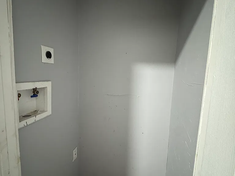 148 Rosette St #1B — Photo 8