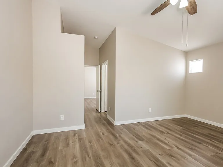533 Regal Robin Way — Photo 10