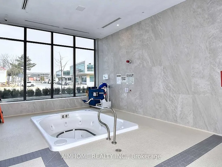 7895 Jane St #601 — Photo 18