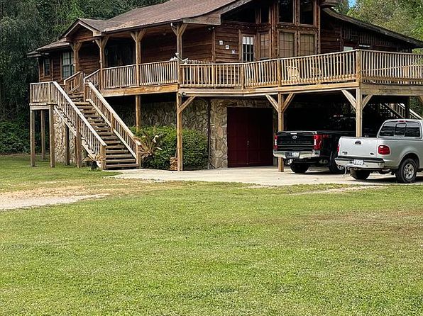68 Bath Lake Dr