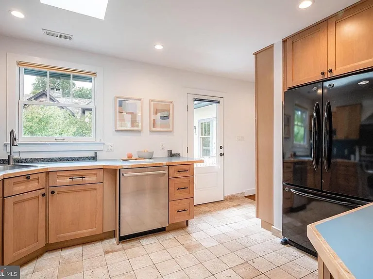 4304 Chestnut St — Photo 12