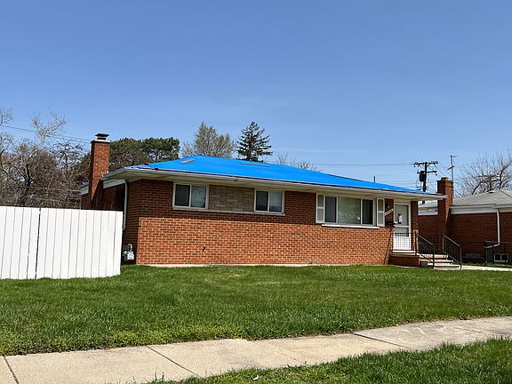 3rd image of 29500 Balmoral St