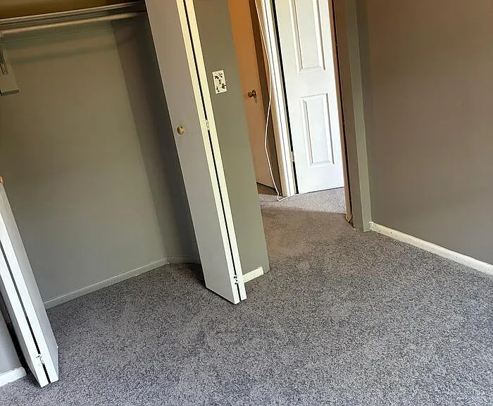 823 Showell Ct — Photo 16
