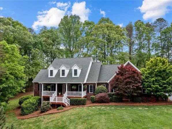 1025 Blue Jay Ln, China Grove, NC 28023