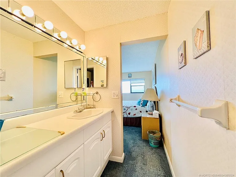 7430 S Ocean Dr — Photo 38