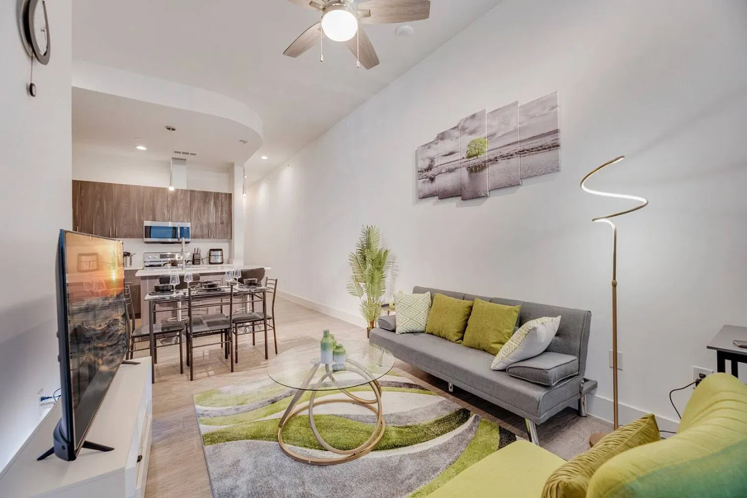 2 bed, 2.0 bath, 968 sqft, $3,296 — Photo 3