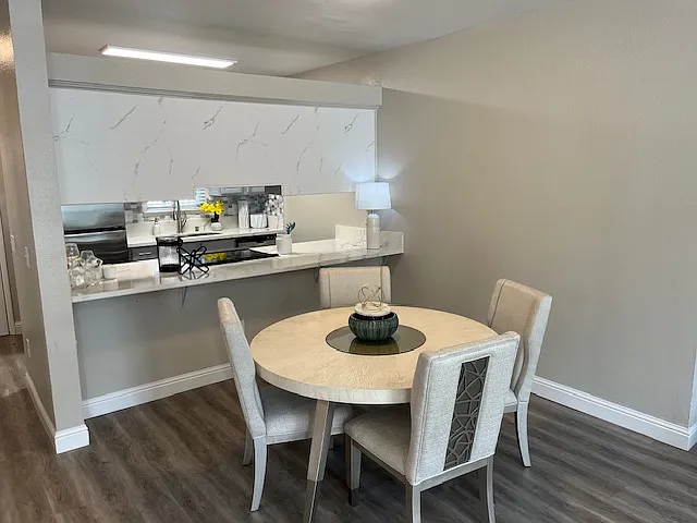 Ascent Townhome Apartments — Photo 56