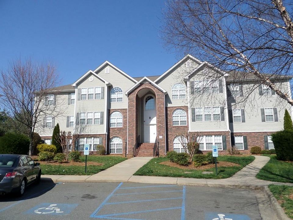 634 Ivy Glen Drive The top left unit at 600 building