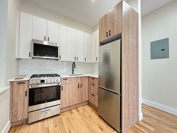 2nd image of 735 Rogers Ave #3E