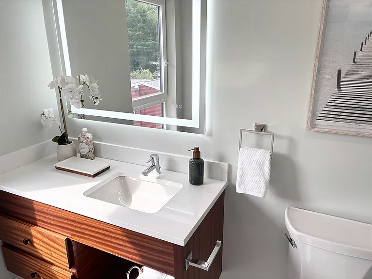 1391 Main St #300 — Photo 9