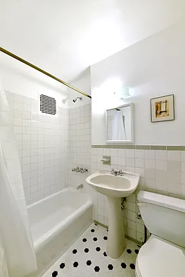 Rented by Corcoran | media 62