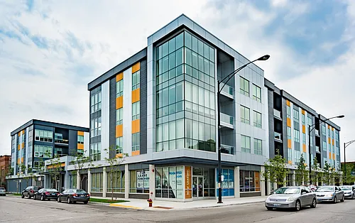 Luxe Logan Square Photo 1