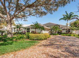 1061 Live Oak Ave NE, Saint Petersburg, FL 33703
