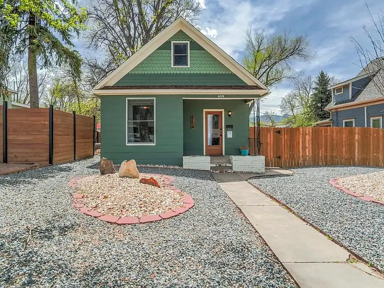 815 E Cache La Poudre St #A — Photo 2