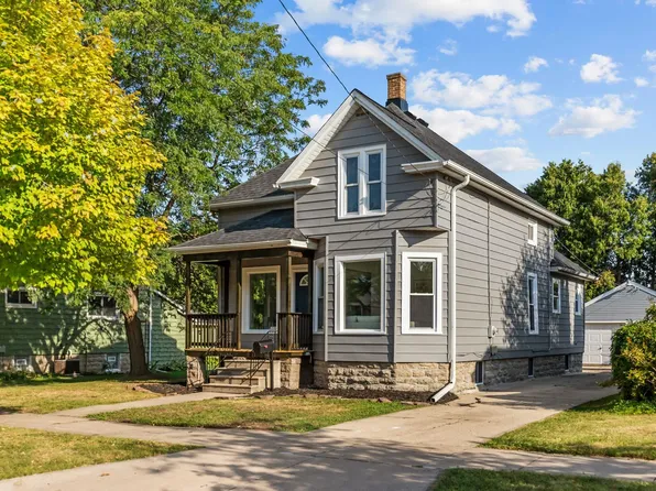 1532 W Bent Ave, Oshkosh, WI 54901
