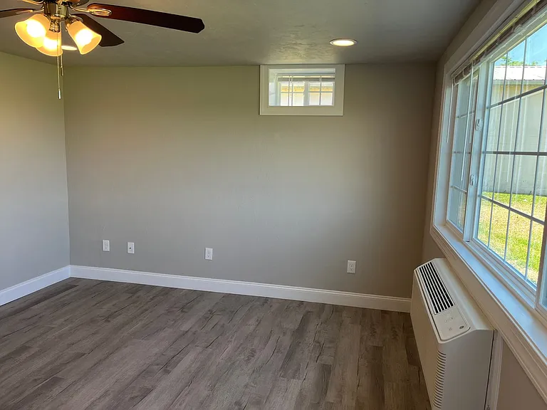Salem Run Apartments - Phase 1 — Photo 21